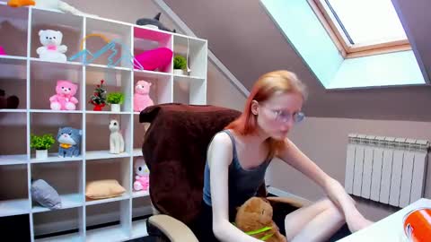 Snapshot of elizabeth_harpper chatting on 01.02.25 Elizabeth online show from 01.02.25