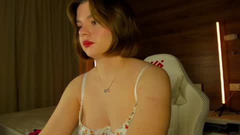 Snapshot of elizabeth_hottie chatting on 05.21.26 Elizabeth online show from 05.21.26