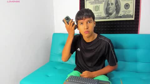 Snapshot of elizabeth_lamer chatting on 11.18.25 Elizabeth Lamer online show from 11.18.25