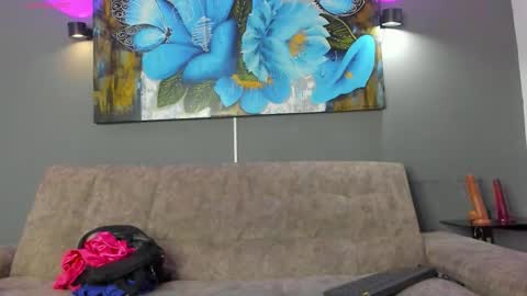 Snapshot of elizabeth_lamer chatting on 12.15.25 Elizabeth Lamer online show from 12.15.25