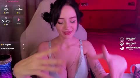 Adele online show from 02.02.25