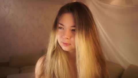 Snapshot of elizabethennals chatting on 10.23.25 Elizabeth online show from 10.23.25