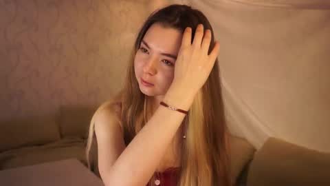 Snapshot of elizabethennals chatting on 10.24.25 Elizabeth online show from 10.24.25