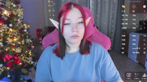 Snapshot of elizabethflowerr chatting on 12.23.24 Eli online show from 12.23.24