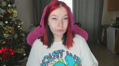 Snapshot of elizabethflowerr chatting on 12.27.24 Eli online show from 12.27.24