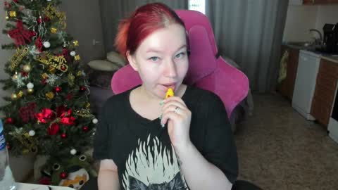 Snapshot of elizabethflowerr chatting on 01.10.25 Eli online show from 01.10.25