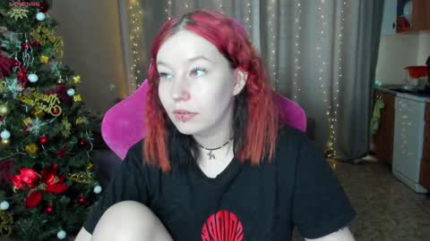 Snapshot of elizabethflowerr chatting on 01.21.25 Eli online show from 01.21.25