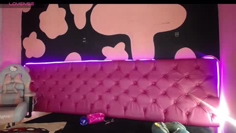 elizabethWelcome my rooomGive me more pleasure a PVT is open PVT new online show from 12.20.25