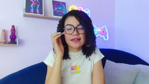 Snapshot of elizabethorlov chatting on 06.05.26 Elizabeth Orlov online show from 06.05.26