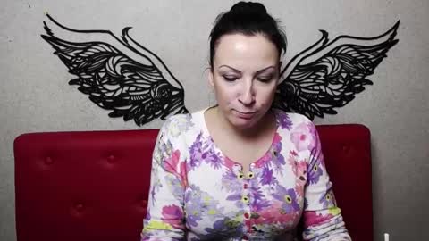 Snapshot of elizabethsho chatting on 01.24.25 ElizabethSho online show from 01.24.25