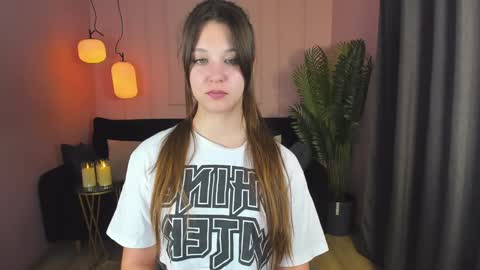 Snapshot of elizamild chatting on 12.15.24 Eliza online show from 12.15.24