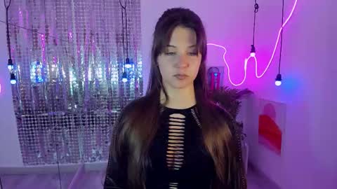 Snapshot of elizamild chatting on 10.21.25 Eliza online show from 10.21.25