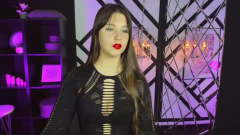 Snapshot of elizamild chatting on 11.13.25 Eliza online show from 11.13.25