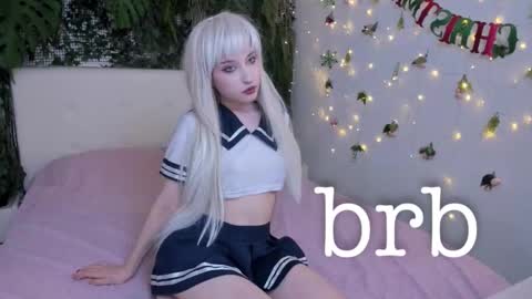 Snapshot of elizanik chatting on 01.18.26 Eliza online show from 01.18.26