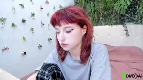 Snapshot of elizanik chatting on 02.06.26 Eliza online show from 02.06.26