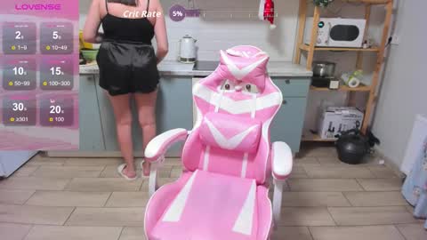 Lina online show from 12.19.25