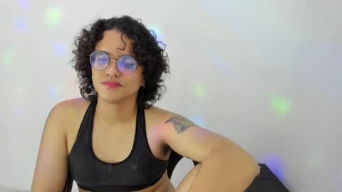 Snapshot of elkingthe chatting on 10.31.25 Diana online show from 10.31.25