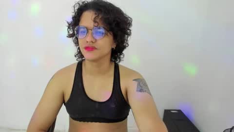 Snapshot of elkingthe chatting on 11.02.25 Diana online show from 11.02.25