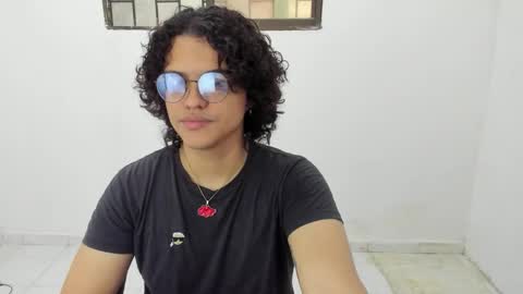 Snapshot of elkingthe chatting on 12.04.25 Diana online show from 12.04.25