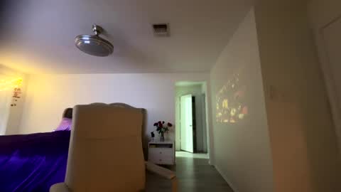 ella_ella_ella_ay online show from 10.24.25