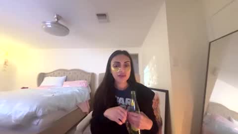 ella_ella_ella_ay online show from 11.11.25