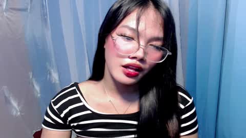 Ella online show from 12.05.25