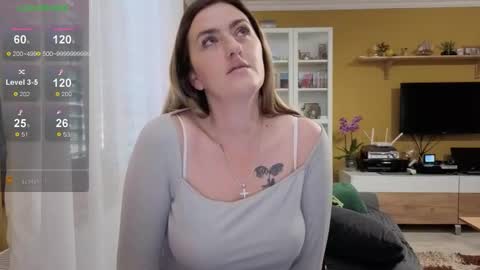 Snapshot of ella_max_live chatting on 10.30.25 Ella  Max online show from 10.30.25