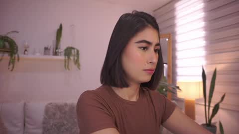 ELLA OWEN online show from 04.02.26