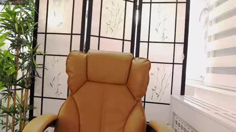 Ella online show from 03.05.26