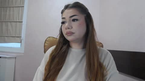 Ella online show from 04.01.26