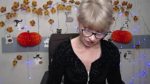 Snapshot of ellabonito chatting on 11.01.25 EllaBonito online show from 11.01.25