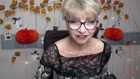 Snapshot of ellabonito chatting on 11.09.25 EllaBonito online show from 11.09.25