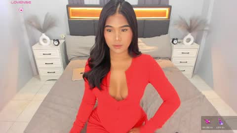 Snapshot of ellabrown_ chatting on 04.10.26 SINGLE PO online show from 04.10.26