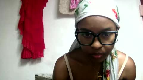 Snapshot of ellah245 chatting on 02.02.26 ellah245 online show from 02.02.26