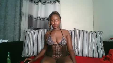ellah-simone online show from 05.08.26