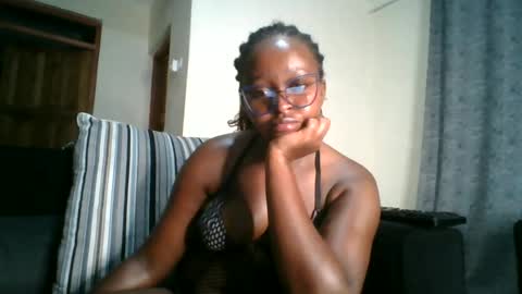 ellah-simone online show from 06.11.26