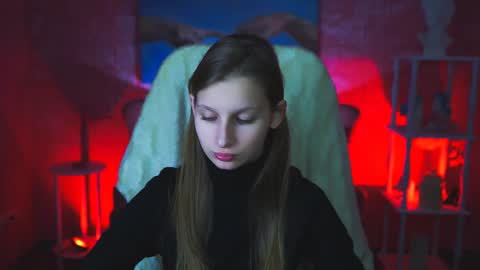 Ella online show from 12.03.24