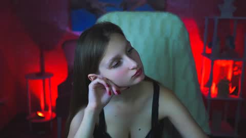 Ella online show from 12.03.24