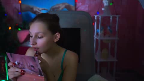 Ella online show from 01.04.25