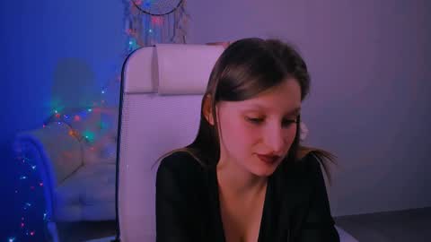 Ella online show from 02.20.25