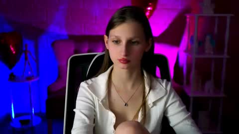 Ella online show from 03.03.25