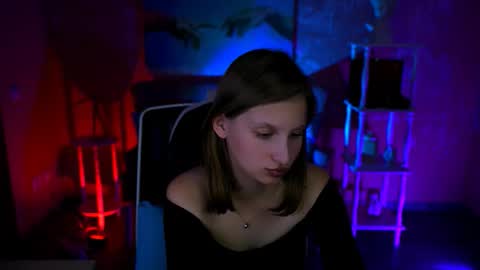 Ella online show from 09.23.25