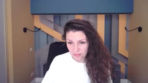 EllaLongs online show from 02.11.26