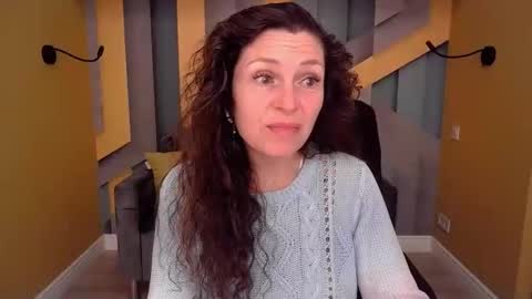 EllaLongs online show from 04.17.26