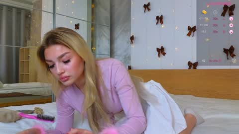 ellamilla online show from 12.20.24