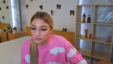 ellamilla online show from 12.26.24