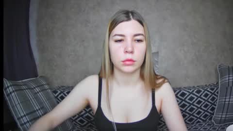 Snapshot of ellanuar chatting on 12.02.24 EllaNuar online show from 12.02.24