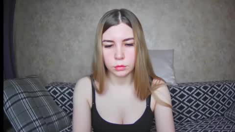 Snapshot of ellanuar chatting on 12.09.24 EllaNuar online show from 12.09.24