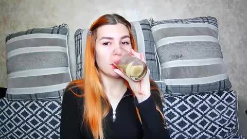 Snapshot of ellanuar chatting on 09.15.25 EllaNuar online show from 09.15.25