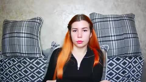 Snapshot of ellanuar chatting on 09.16.25 EllaNuar online show from 09.16.25